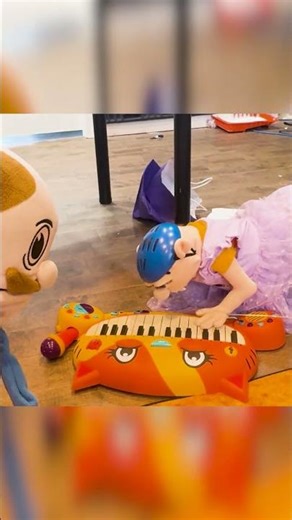 Jeffy Finds a Cat Piano in A LILY LOVEBRAIDS Mystery Box!