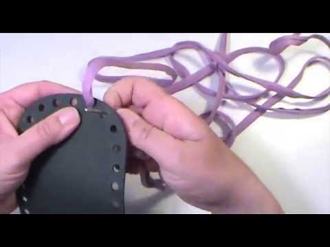 Tasche häkeln: Taschenboden befestigen und 1. Reihe häkeln mit Textilgarn