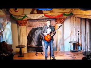 Franco Escamilla - Leones (Unicornio Azul)