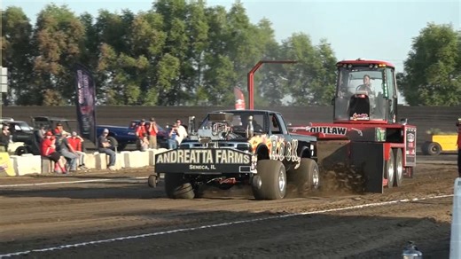Reel of the day: The Rock #truckpulling #chevrolet #outlawpulling | 4x4 Gas Pulling Trucks