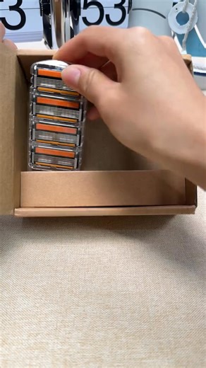 🔝 Shave with Confidence! 🧔‍♂️✨ Introducing the 24-Piece Men's Razor Blade Replacement Set with Free Handle - ultra-sharp stainless steel blades for a smooth and comfortable shave💈. Long-lasting blades and a free handle make this set a great value. | Zbxgdh