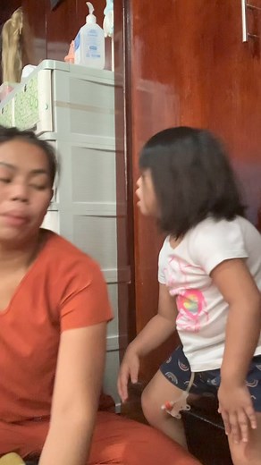 7.1M views · 92K reactions | Time na ni mallory mg feeding.#yayaizzyandmallory | Yaya Izzy and Mallory | Facebook