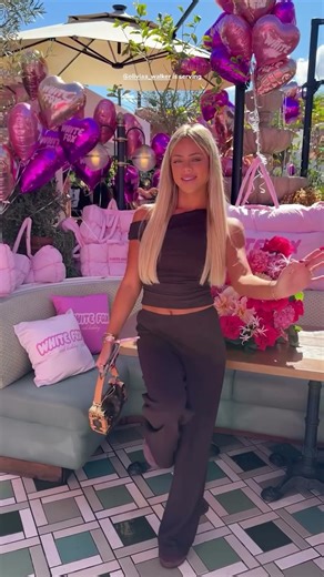 White Fox Inflatable Sign with Arch