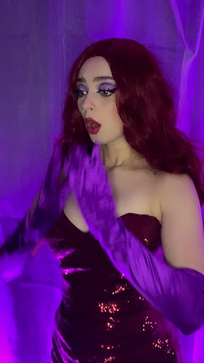 Captivating Jessica Rabbit Cosplay - Who Framed Roger Rabbit Chase