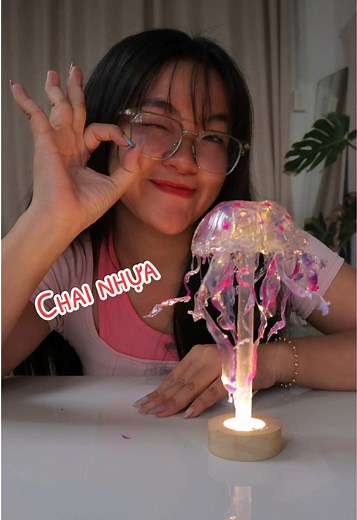 Tái chế chai nhựa thành đèn ngủ sáng tạo