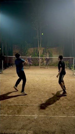 Extreme Badminton Rally#shorts #shuttlesmash #badmintoncourt #longrally