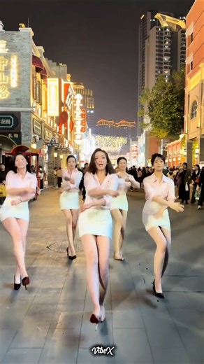 China’s Street Dance is on ANOTHER LEVEL! 🇨🇳💃 #shorts #dance #china