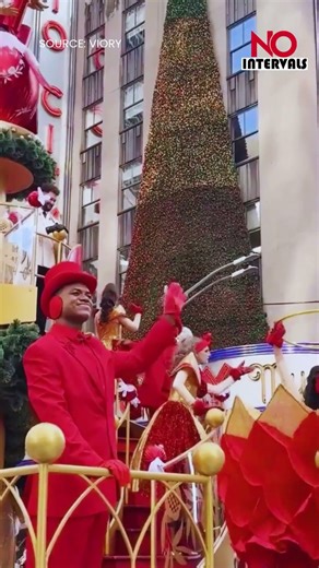 Street Spectacle! Manhattan Filled With Floats, Giant Balloons And Broadway Hits