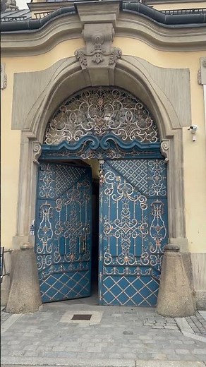 Hidden Medieval Postcards Reveal How Wrocław Was Rebuilt After War and Transformed Through Time