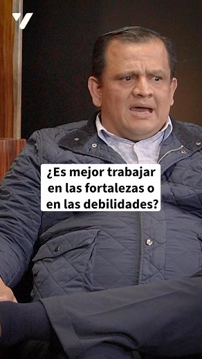 2.2M views · 10K reactions | Un gran Director nos visitó para hablarnos de la psicología positiva. #Edutok #Consejos #maestros #Talento #arte #Math #Matematicas #class #professor #Atencion #crianza #kids #Tips #Educacion #Education #Aprendizaje #Learning #Veriedu #Reels #school #fortaleza #motivation #psychology #positive | Veriedu | Facebook