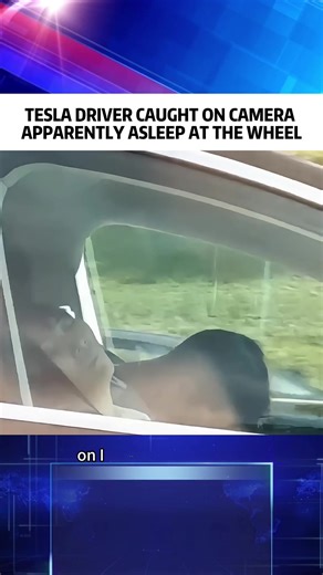 TESLA DRIVER CAUGHT ON CAMERA APPARENTLY ASLEEP AT THE WHEEL#news#fyp#tiktok#usa#foryou