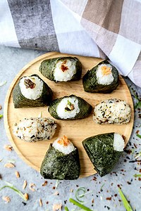 4 Easy Onigiri Recipes (おにぎり)