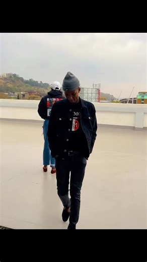 Madzala Lomkhulu 👑. #Skhothane #foryoupageシforyou #clean #fashion #izikhothane #facebookpost #Rossimoda #reel #foryoupageシ | Msapza BW