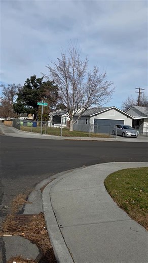 Tonight @ 5 & 6: Apple Valley News is on your side as we investigate a Richland house that neighbors say needs to be cleaned up. | Apple Valley News Now