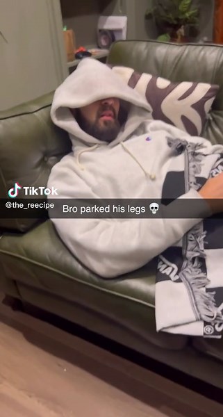 Sturdy Legs Showcase: Dance Moves and Memes