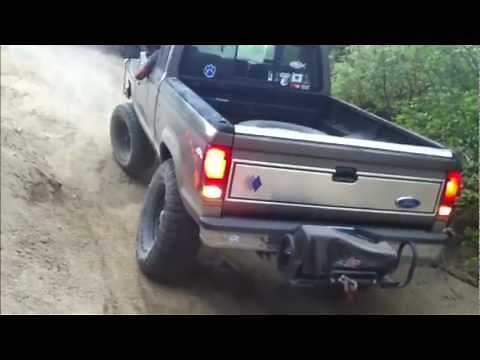 Toyota Tacoma 4x4 Vs Ford Ranger 4x4 Hillclimb