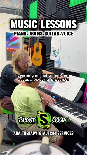 Through individualized lessons in piano, guitar, drums, bass, and voice, students build focus, communication, and confidence using step-by-step ABA instruction. Music becomes a structured way to practice expression and interaction with others. 👽🎶💚 ☎️ Call to learn more 702-485-5515 #lvsportsocial #abatherapy #abamusic #autismservices #musiclessons