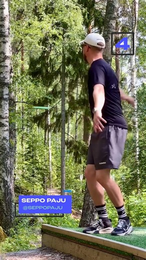 🥏 Top 5 Frisbee Tricks that’ll blow your mind #Top5 #FrisbeeTricks #UltimateThrow #PeopleAreAwesome #DiscSkills #AirTime #PAA | People Are Awesome