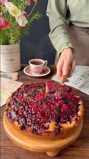 Berry Upside Down Cake