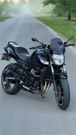 Продам мотоцикл Suzuki GSR — ціна та характеристики