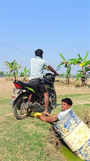“The Bike Was Ready… But Something Was Holding It Back 😱😂 | Smart Bike Prank”