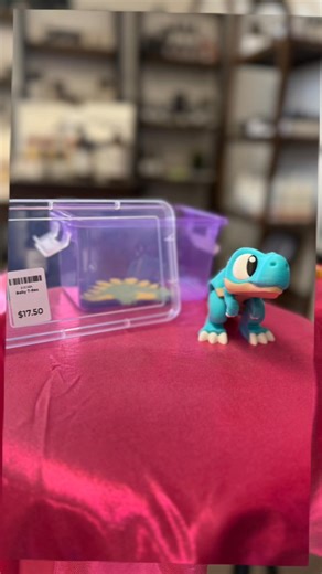 We are delighted to welcome Lolli & Pops to our curated vendor market! Blending innovation with craftsmanship, Lolli & Pops brings beautifully designed 3D printed creations that showcase modern artistry, precision, and imagination. Each piece reflects a thoughtful balance of technology and design—perfectly aligned with the elevated experience our market is known for. Please join us in extending a warm welcome and be sure to stop by their booth to explore their unique collection. We’re thrilled t