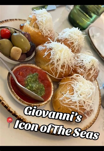 What we ate at Giovanni's Italian Kitchen & Wine Bar on Icon of the Seas! #iconoftheseas #royalcaribbean #italian #giovanni #food
