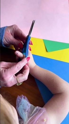 Teaching Tip for little kids! ✂️ #mom #toddler #school #scissors