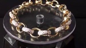 65K views · 434 reactions | 9ct gold Belcher bracelet, set with brilliant cut CZ stones. Gents: Approx Weight; 30 grams Length; 9 inches £549.00 Ladies: Approx Weight; 25 grams Length; 7.5 inches. £475.00 This item can be posted for an additional £10. | Smiths Jewellers Nottingham | Facebook