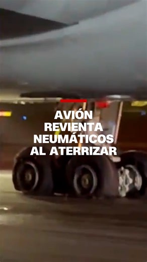 650K views · 6.6K reactions | Un vuelo comercial de Latam procedente de #Perú reventó ocho neumáticos durante el aterrizaje en el Aeropuerto Internacional de Hartsfield-Jackson en Atlanta. Un usuario que estaba en el vuelo compartió imágenes en redes sociales. | CNN en Español | Facebook