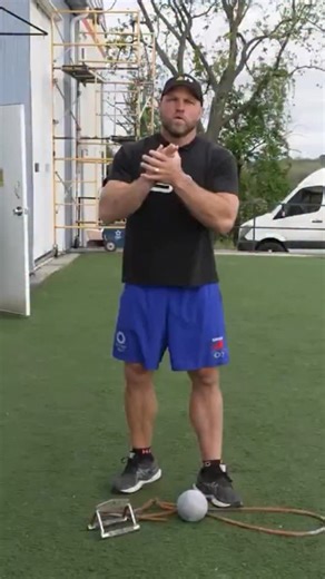 The EASIEST way to increase distance on your throw is by fixing how you hold the shot! The shot should not sit entirely in the palm of the hand but rest against the bridge of the fingers. There you’ll be able to utilize a stretch reflex in the fingers to get a nice flick on the shot, creating MONSTER tosses! If you are looking for help with your training, click the link in our bio. #THROWSUNIVERSITY #GARAGESTRENGTH #FIREMEUP #SHOTPUT #DISCUS #DISCUSTHROW #HAMMER #HAMMERTHROW #JAVELIN #JAVELINTHR