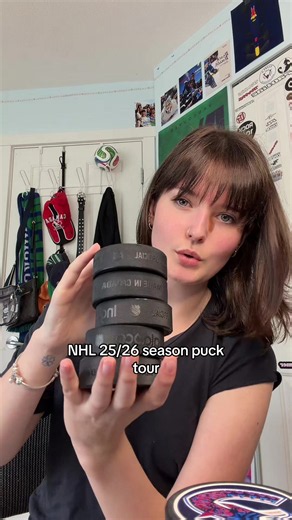 Puck touuuurrrr #hockey #vancouvercanucks #nhl #canucks #viral | nhl puck