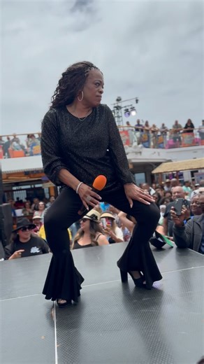 92K views · 5.8K reactions | @evelynchampagneking - Love Come Down ’...