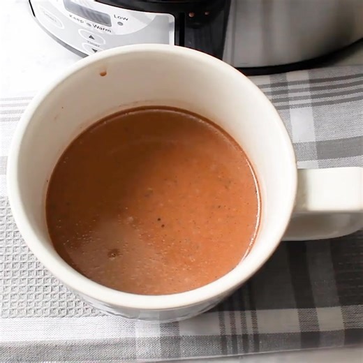 Cozy up with a steaming cup of our scrumptious and super easy Crock-Pot Thick & Creamy Hot Chocolate! ☕✨ This is truly one of the BEST slow cooker hot cocoa recipes you'll ever come across! Perfect for chilly days and deliciously indulgent treats. 🍫💖 Find the link to the recipe in the first comment below 👇👇 | Crock-Pot Ladies