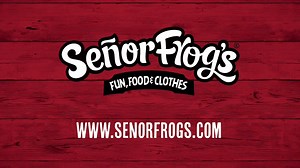 Food, drinks and friends the best combination! | Señor Frog's