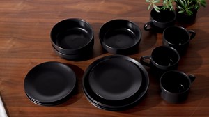 10 Strawberry Street Wazee Matte Coupe Dinnerware Set, 16 pc, Black