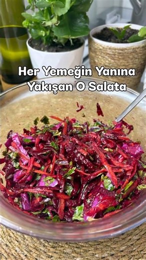 Her yemeğin yanına yakışan o SALATA