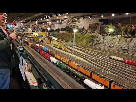 Ho scale hump yard at north metro model railroad club open house