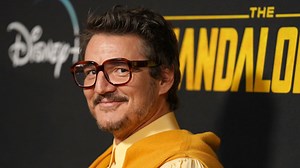 Pedro Pascal, la caótica vida del chileno que hipnotizó a Hollywood: tragedias, amores y un combo de éxitos