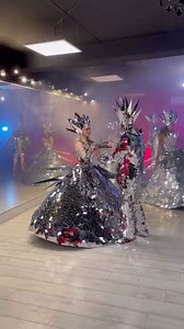 A couple of months ago we made a large batch of mirror costumes for a circus collective. Peplum with removable spikes, breast pad, voluminous crown, corset. The incredible beauty that the audience has already seen in the circus arena. Design by @etereshop ⠀ Contact us to order: sales@etereshop.com Whatsapp 48 665 486 586 #mirrorspheres #eventprofs #eventplanner #evententertainment#mirrorball #corporateevents #luxuryvent #circusdancers #mirrorperformance #mirrormanshow #mirrorgirl #mirrocostumes 