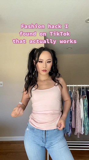 the best fashion hack to turn your tank top into a crop top in 5 seconds 👀 #fashionhacks #stylinghacks #lifehack #tipsandtricks #fashiontip #fashioninspo #outfitinspo