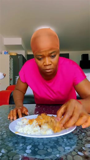 Vidéos de I am strong (@officielannafernando) avec son original - I am strong