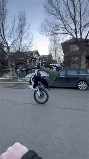 The stickers lookin 🔥#surron