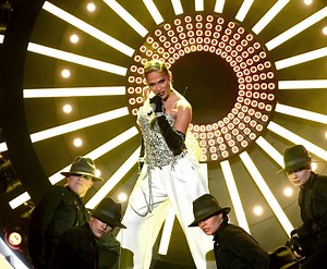 Jennifer Lopez Named MTV VMA’s 2018 Video Vanguard Recipient