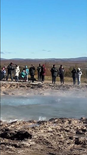 Iceland’s exploding Geysir 🤯🔥 #ashlydiaries #iceland #geothermalwonders #geysir