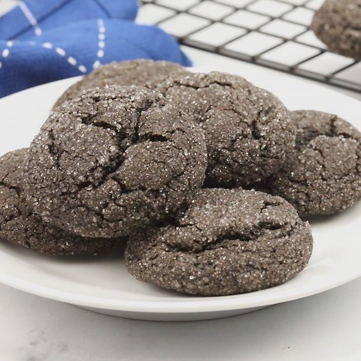 Reminiscent of Archway’s Dutch Cocoa Cookies, these cookies are rich and chewy, with a crunchy sugar coating. Full recipe: https://thetoastykitchen.com/dutch-cocoa-cookies/ | The Toasty Kitchen