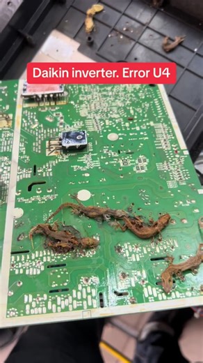 แก้ไขข้อผิดพลาด U4 ของเครื่องปรับอากาศ Daikin
