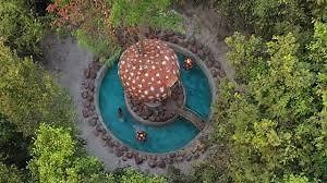 488K views · 1.1K shares | Amazing...This man built a mushroom house with natural materials in the forest  Find the "Survival skills" page to see many similar videos  (https://www.facebook.com/Survivalskillstvb) Credit : Tube Unique Wilderness | Incroyable Life Hacks | Facebook