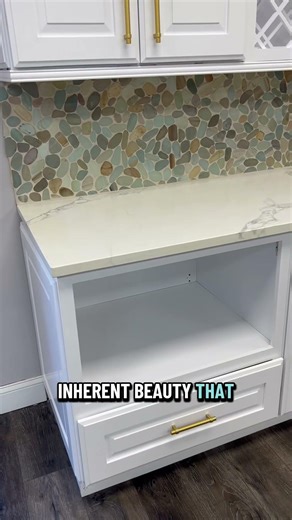 Why are my countertops turning YELLOW? #builderssurplus #quartzcountertops #quartz #quartzite