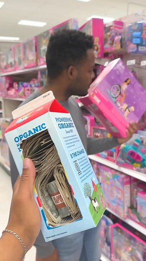 Shopper's act of kindness gets returned with a life changing gift! | Michael & Friends